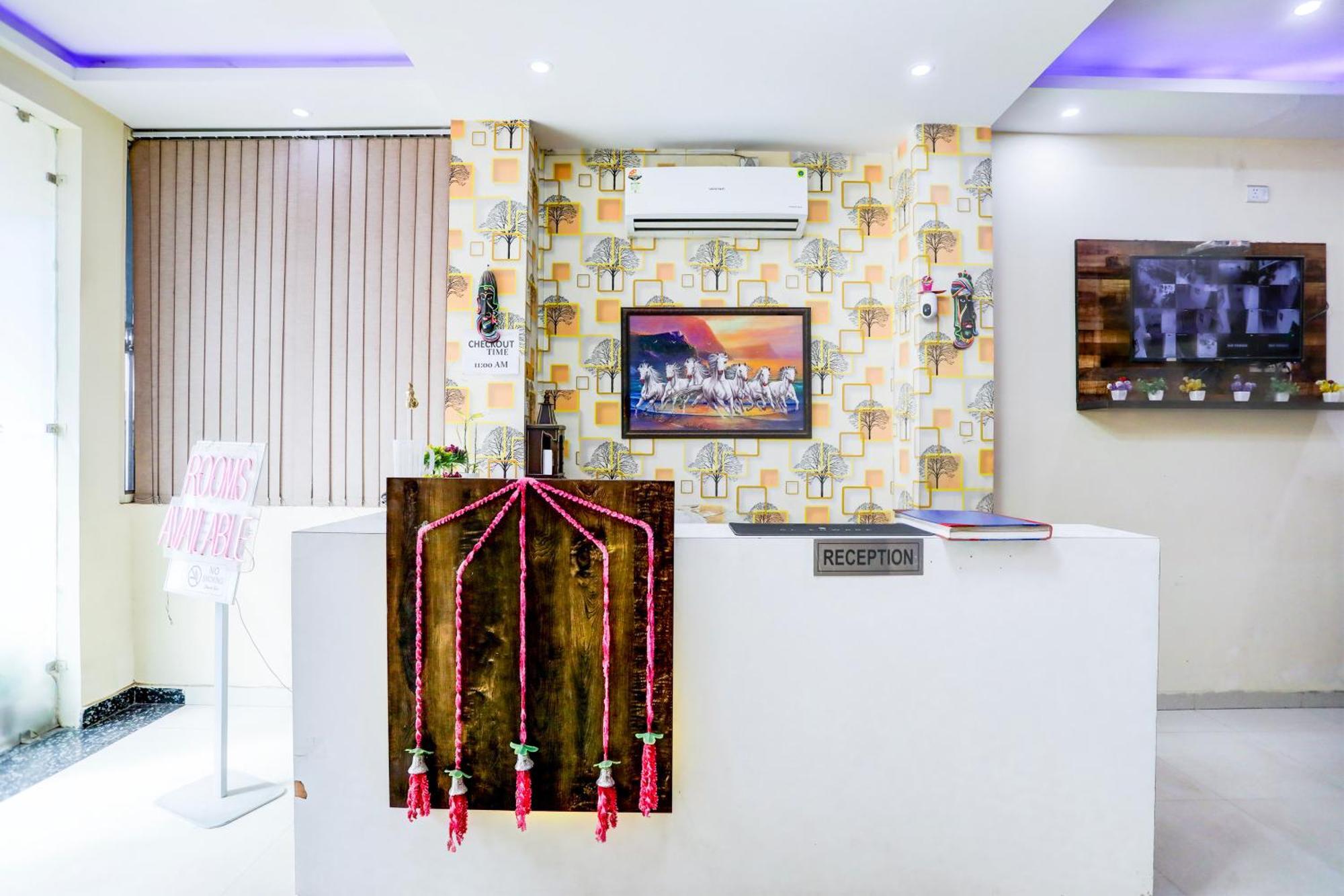 Global Stay Near Delhi Airport 新德里 外观 照片